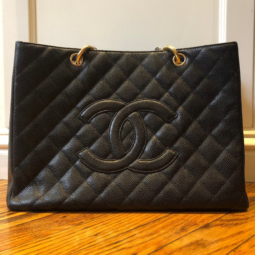 Chanel Grand shopping leather handbag